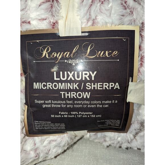 Royal Luxe Luxury Micromink Reversible Sherpa Blanket Throw RED NEW - Picture 5 of 6